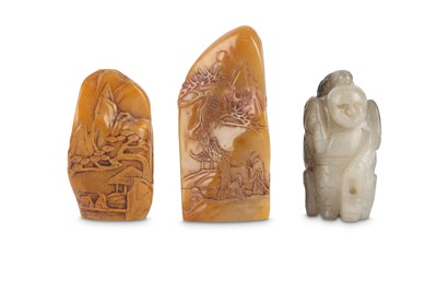 Lot 405 - TWO CHINESE TIANHUANG SEALS AND A FIGURE.