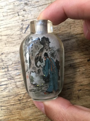 Lot 375 - A SMALL COLLECTION OF CHINESE SNUFF BOTTLES.