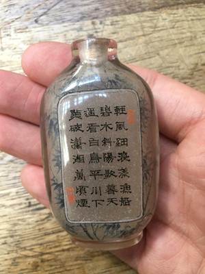 Lot 375 - A SMALL COLLECTION OF CHINESE SNUFF BOTTLES.