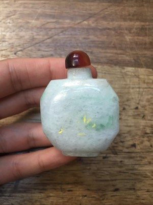 Lot 375 - A SMALL COLLECTION OF CHINESE SNUFF BOTTLES.