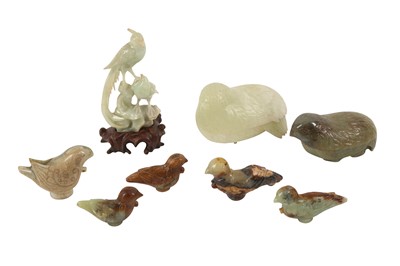 Lot 920 - A COLLECTION OF CHINESE JADE 'BIRD' CARVINGS.