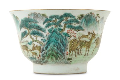 Lot 413 - A CHINESE FAMILLE ROSE 'DEER' CUP.