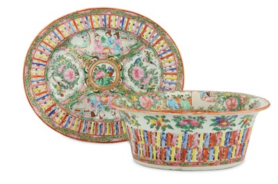 Lot 377 - A CHINESE FAMILLE ROSE RETICULATED BASKET AND...