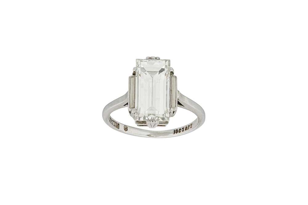 Lot 118 - A diamond single-stone ring The rectangular...