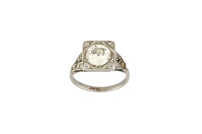 Lot 142 - A diamond single-stone ring The old...
