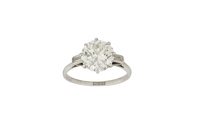 Lot 130 - A diamond single-stone ring The brilliant-cut...