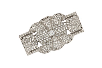 Lot 99 - A diamond brooch, circa 1950 The central old...