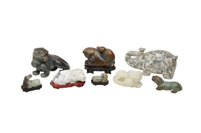 Lot 514 - EIGHT CHINESE JADE AND HARDSTONE CARVINGS.