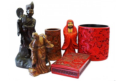 Lot 740 - A SMALL COLLECTION OF CHINESE LACQUER ITEMS AND THREE FIGURES.