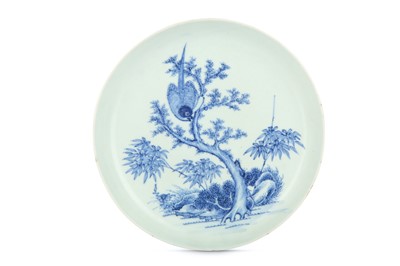 Lot 89 - A CHINESE BLUE AND WHITE 'BIRD' DISH. Qing...