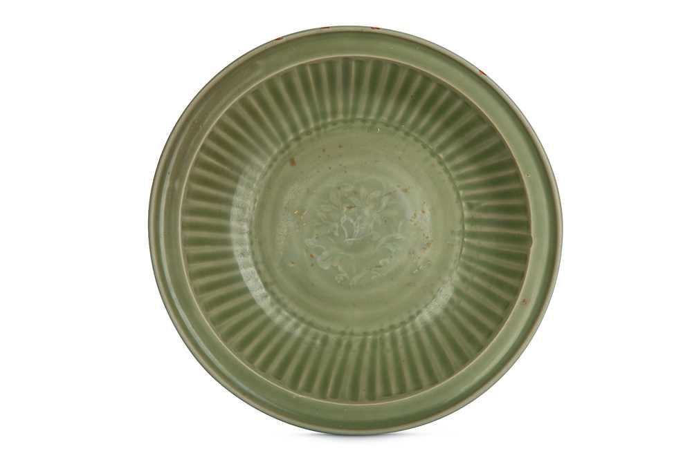 Lot 44 - A CHINESE LONGQUAN CELADON CHARGER. Ming...