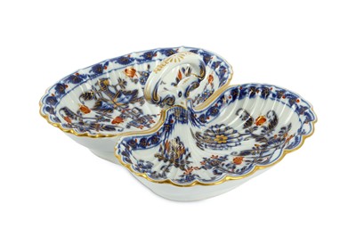 Lot 56 - A Meissen blue onion pattern serving dish,...