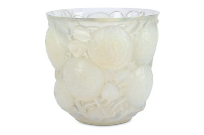Lot 7 - RENE LALIQUE (1860-1945): An 'Oran' Vase,...
