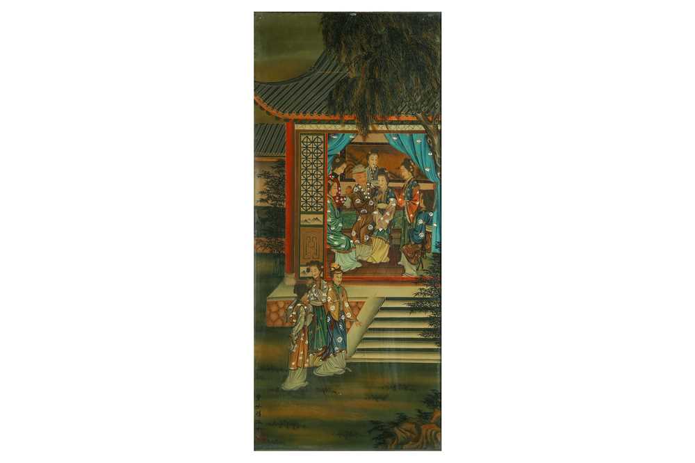 Lot 94 - A CHINESE REVERSE GLASS PAINTING OF LADIES.