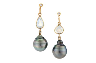 Lot 155 - A pair of cultured pearl, moonstone and...