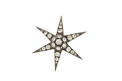 Lot 5 - A late 19th/early 20th century diamond star...
