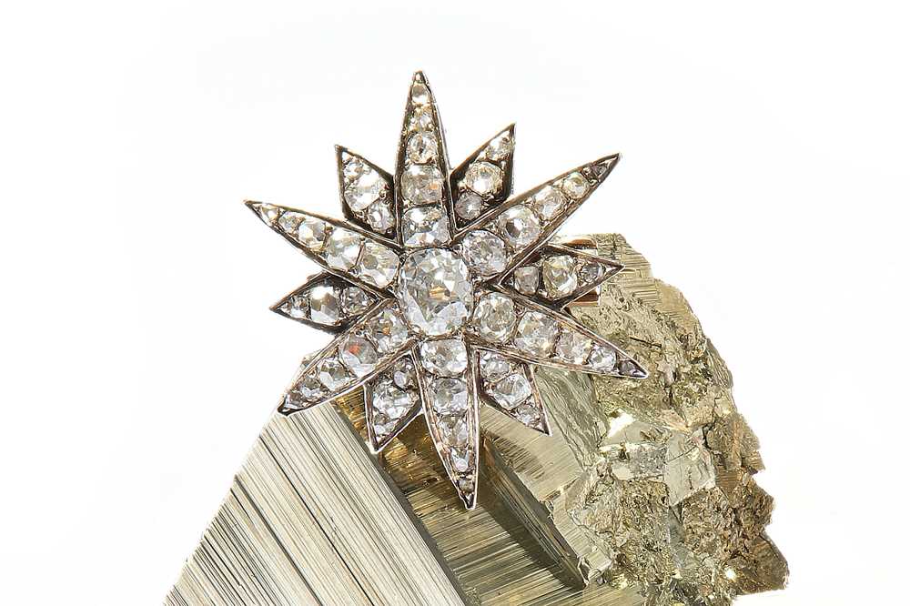 Lot 3 - A diamond star brooch, circa 1880 The...