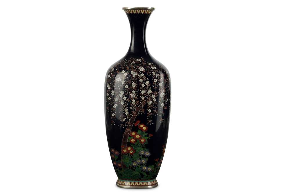 Lot 24 - A CLOISONNÉ VASE. Meiji period. Worked in...