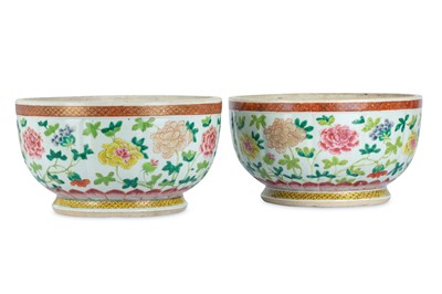 Lot 407 - A PAIR OF CHINESE FAMILLE ROSE POTICHES. Qing...