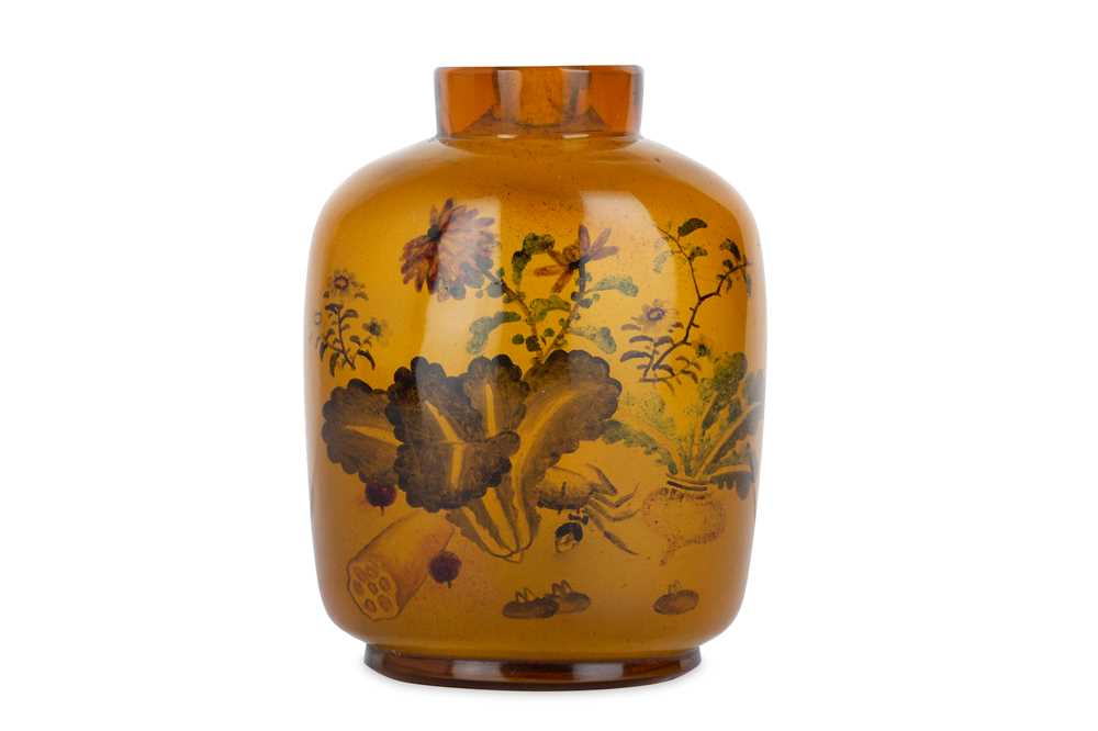 Lot 1013 - A LARGE CHINESE INTERIOR-DECORATED AMBER GLASS SNUFF BOTTLE.