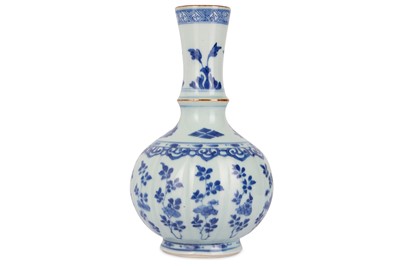 Lot 91 - A CHINESE BLUE AND WHITE BOTTLE VASE FOR THE...