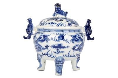 Lot 205 - A CHINESE BLUE AND WHITE ‘DRAGON’ INCENSE...