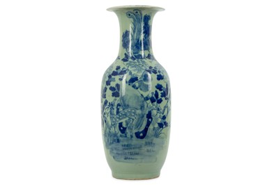 Lot 389 - A LARGE CHINESE BLUE AND WHITE 'DEER' VASE....