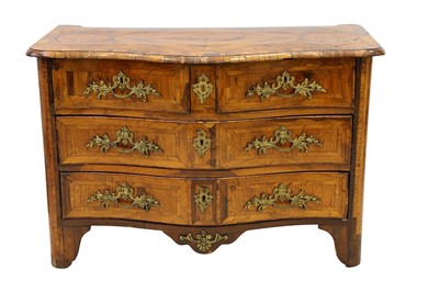 Lot 428 - A French Louis XIV crossbanded kingwood...