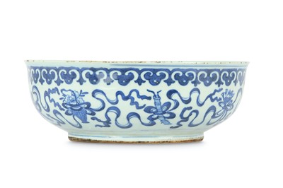 Lot 134 - A CHINESE BLUE AND WHITE 'BAJIXIANG' BOWL. The...
