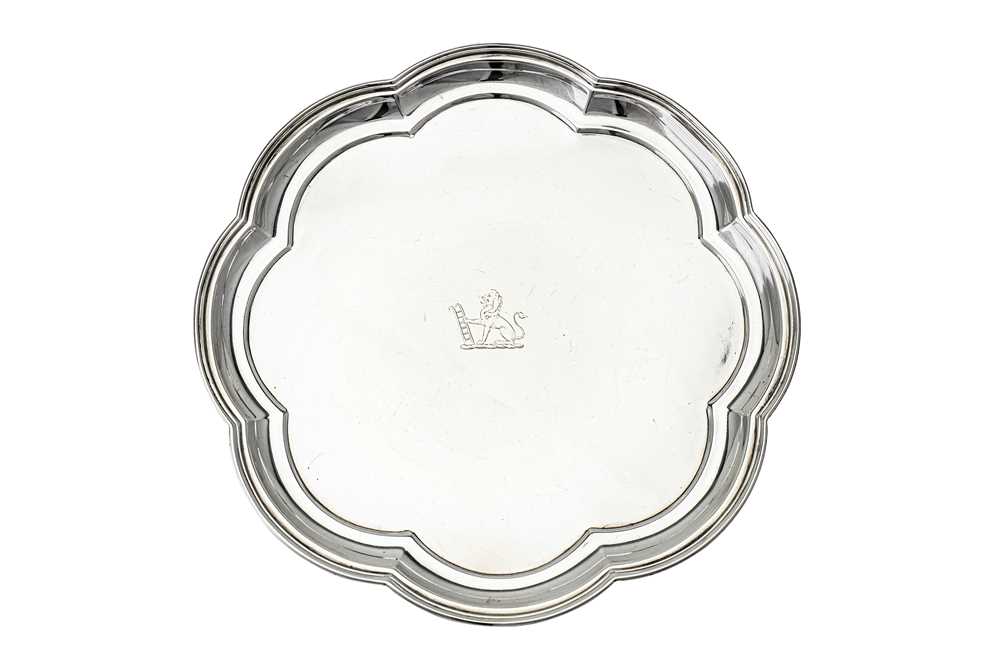 Lot 485 - A George V sterling silver octofoil salver, Sheffield 1927 by Mappin & Webb