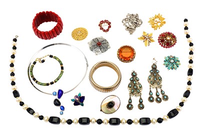 Lot 35 - A large group of costume jewellery, comprising...