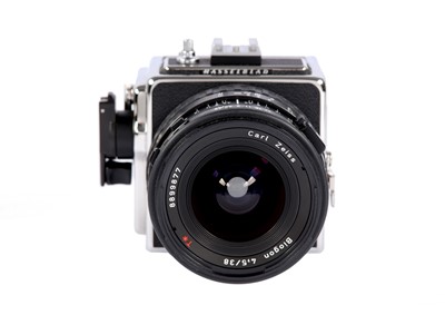 Lot 165 - A Hasselblad 905 SWC Medium Format Camera