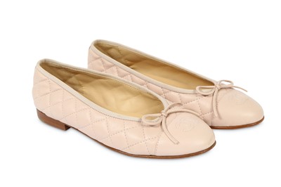 Lot 330 - Chanel Light Pink Quilted Ballet Pumps - size 37.5