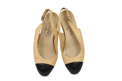 Lot 232 - Chanel Two-Tone Slingback Flats - size 37
