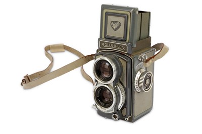 Lot 338 - A Rolleiflex 4x4 Grey Baby TLR Camera