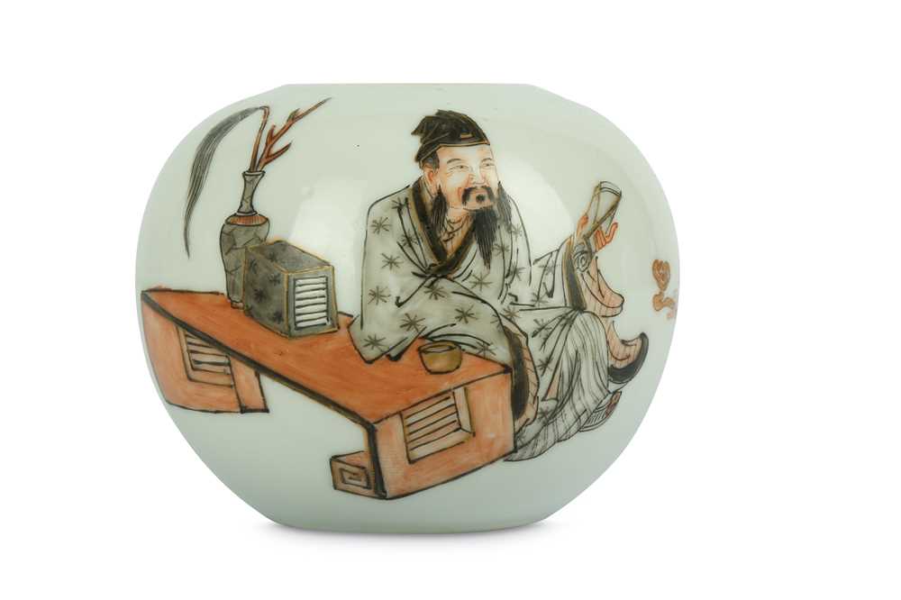 Lot 563 - A CHINESE 'SCHOLAR AND BOY’ GLOBULAR BRUSH...