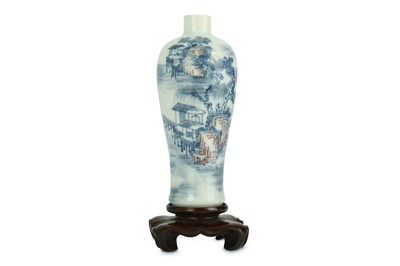 Lot 309 - A CHINESE BLUE AND WHITE AND UNDERGLAZE RED...