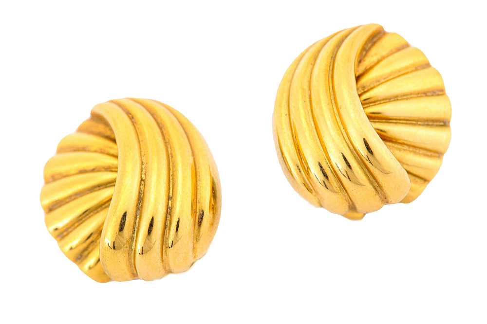 Lot 1 - A pair of earrings, by Asprey, each reeded...