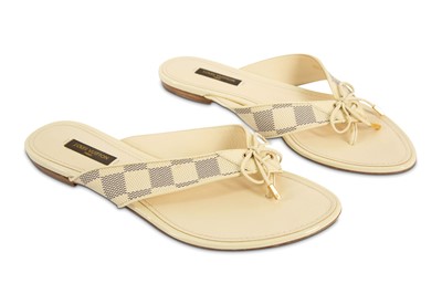Lot 151 - Louis Vuitton Cream Patent Leather Damier Azur Thong Sandals - Size 37