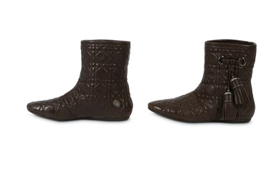 Lot 277 - Christian Dior Brown Leather Cannage Shearling Lined Boots - size 37