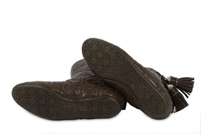 Lot 277 - Christian Dior Brown Leather Cannage Shearling Lined Boots - size 37