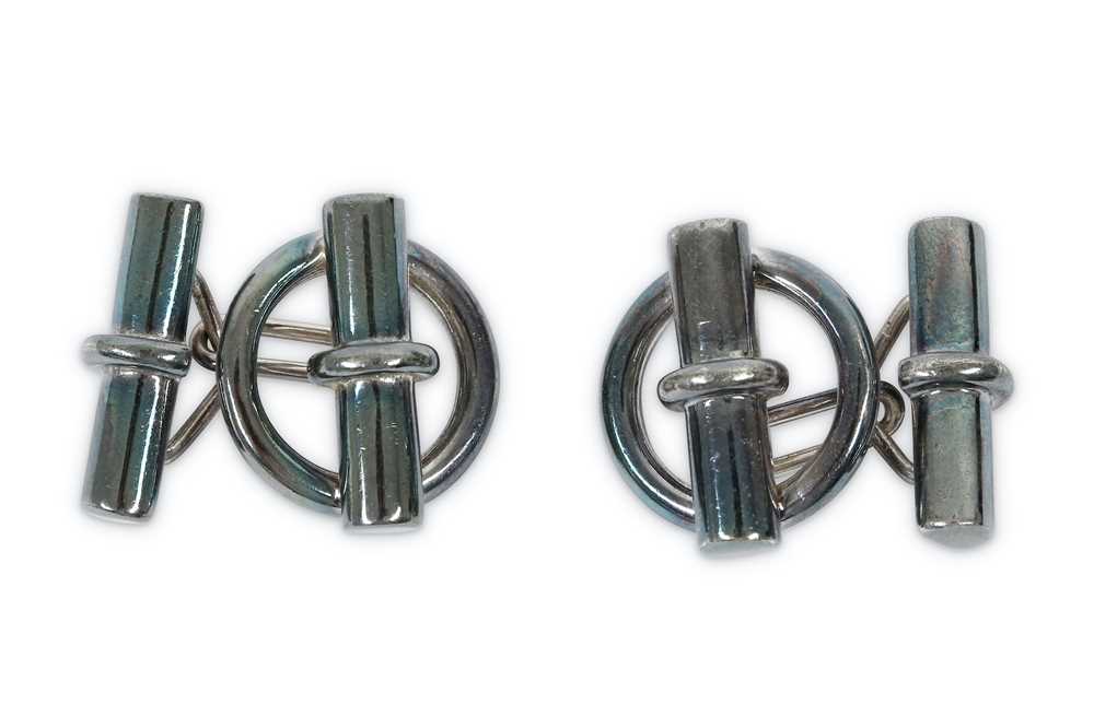 Sold at Auction: Hermes, HERMES STERLING SILVER HERMES PARIS CUFFLINKS