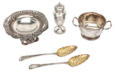 Lot 82 - A mixed group of sterling silver comprising an...