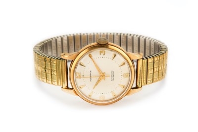 Lot 51 - MAPPIN. A MEN'S 9K YELLOW GOLD AUTOMATIC...