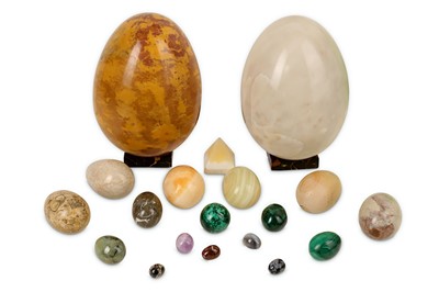 Lot 154 - A COLLECTION OF SPECIMEN MINERAL EGGS