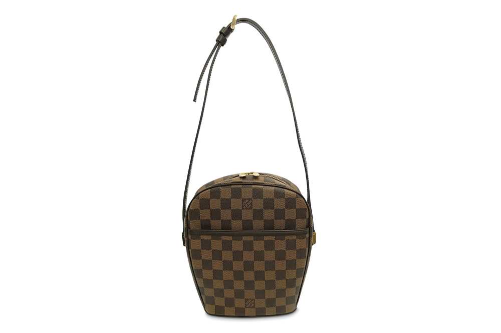 Sold at Auction: Louis Vuitton Damier Ebene Shoulder Bag