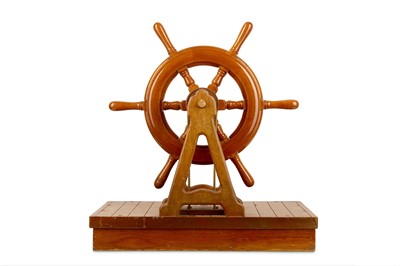 Lot 154 - A CARVED AND TURNED WOOD SAMPLE MODEL SHIP'S STEERING GEAR