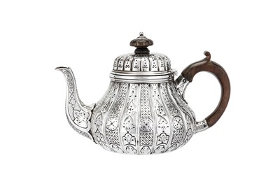 Lot 475a - A Victorian sterling silver abercorn pattern bachelor teapot, London 1849 by Robert Garrard II (reg. 16th April 1818)