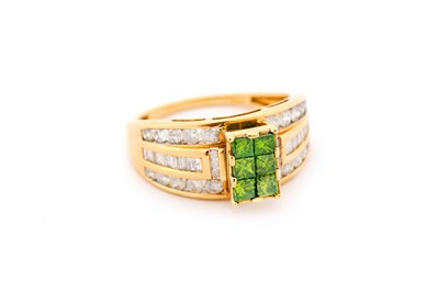 Lot 26 - A diamond and coloured diamond dress ring,...