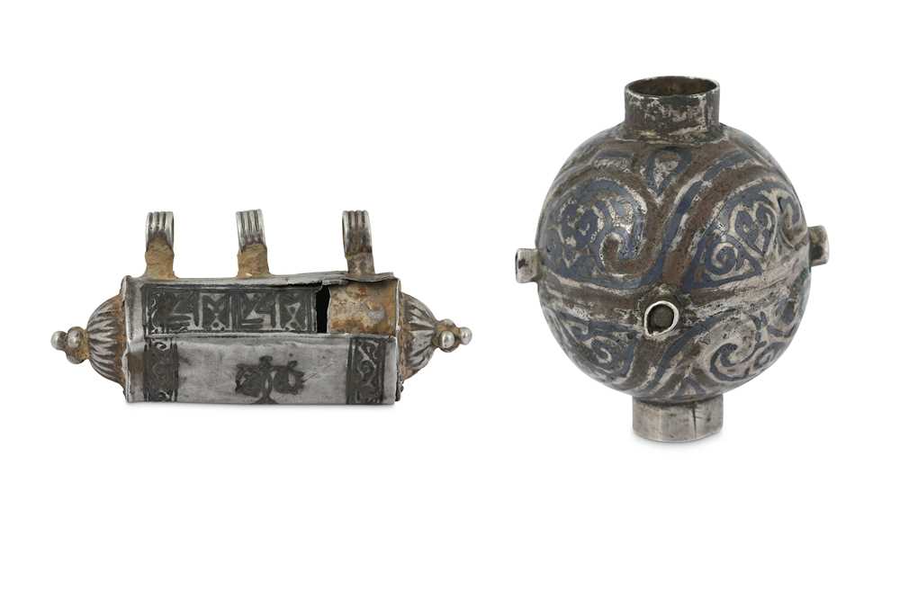 Lot 80 - A NIELLOED SILVER NECKLACE BEAD AND A CYLINDRICAL AMULET